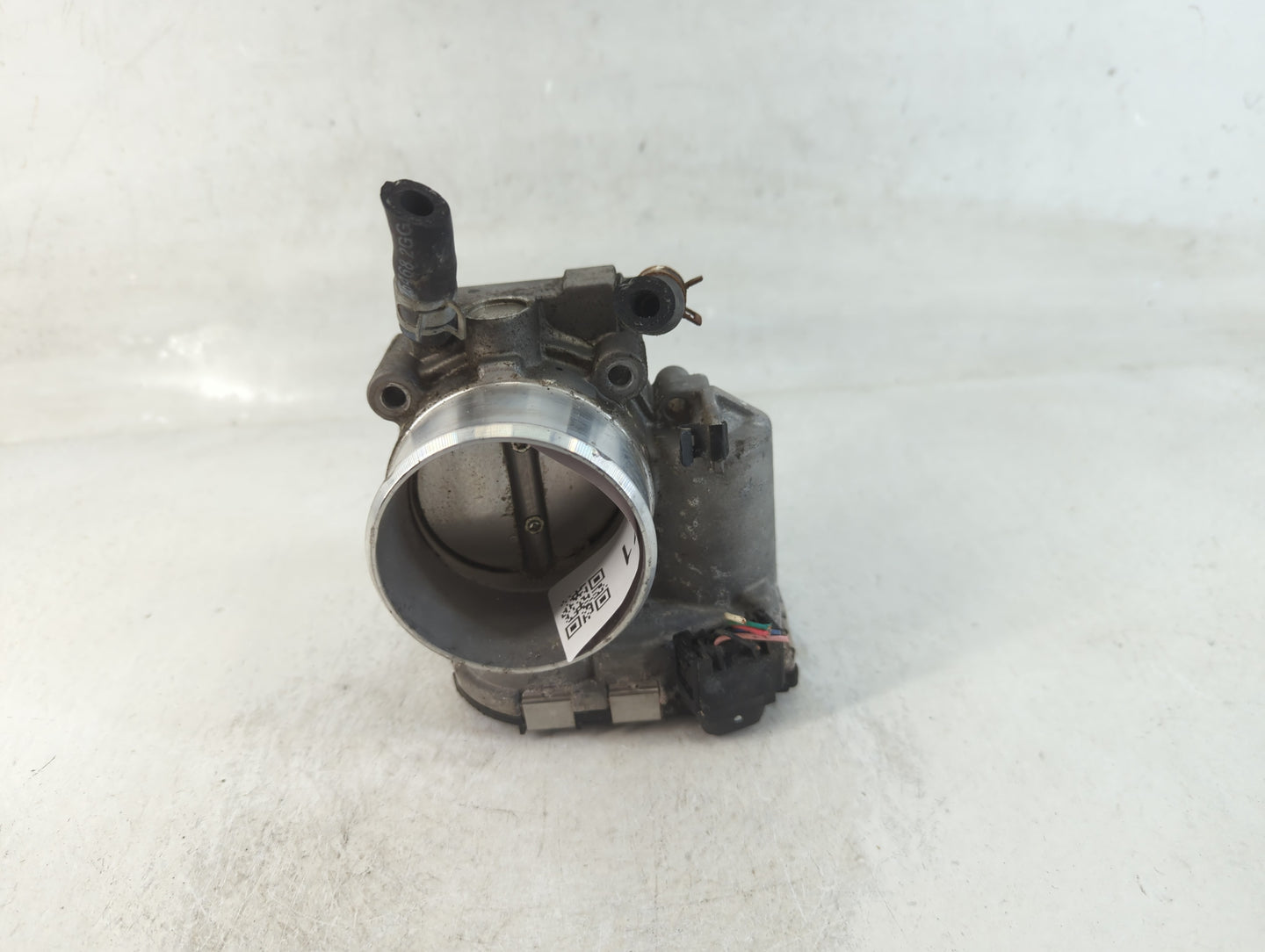 2014-2017 Volkswagen Beetle Throttle Body P/N:35100-2G600 Fits Fits 2014 2015 2016 2017 OEM Used Auto Parts - Oemusedautopar