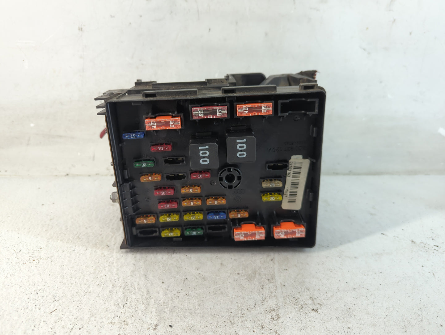 2013-2017 Volkswagen Cc Fusebox Fuse Box Panel Relay Module P/N:23203163 Fits OEM Used Auto Parts - Oemusedautoparts1.com