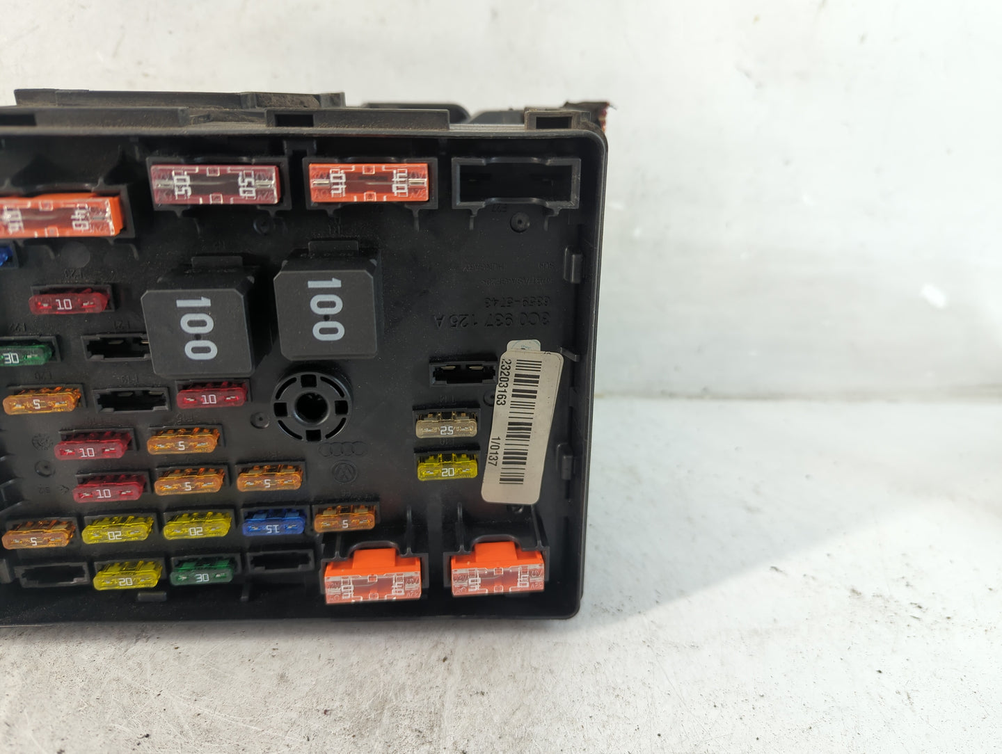 2013-2017 Volkswagen Cc Fusebox Fuse Box Panel Relay Module P/N:23203163 Fits OEM Used Auto Parts - Oemusedautoparts1.com