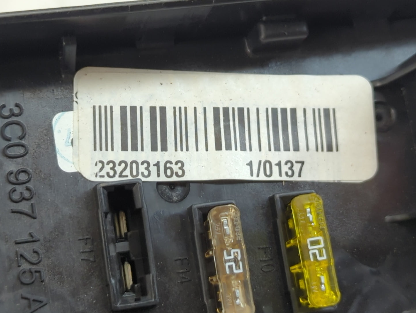 2013-2017 Volkswagen Cc Fusebox Fuse Box Panel Relay Module P/N:23203163 Fits OEM Used Auto Parts - Oemusedautoparts1.com