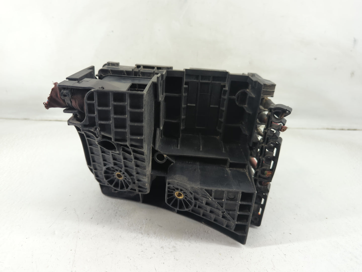 2013-2017 Volkswagen Cc Fusebox Fuse Box Panel Relay Module P/N:1K0.937.132 Fits OEM Used Auto Parts - Oemusedautoparts1.com