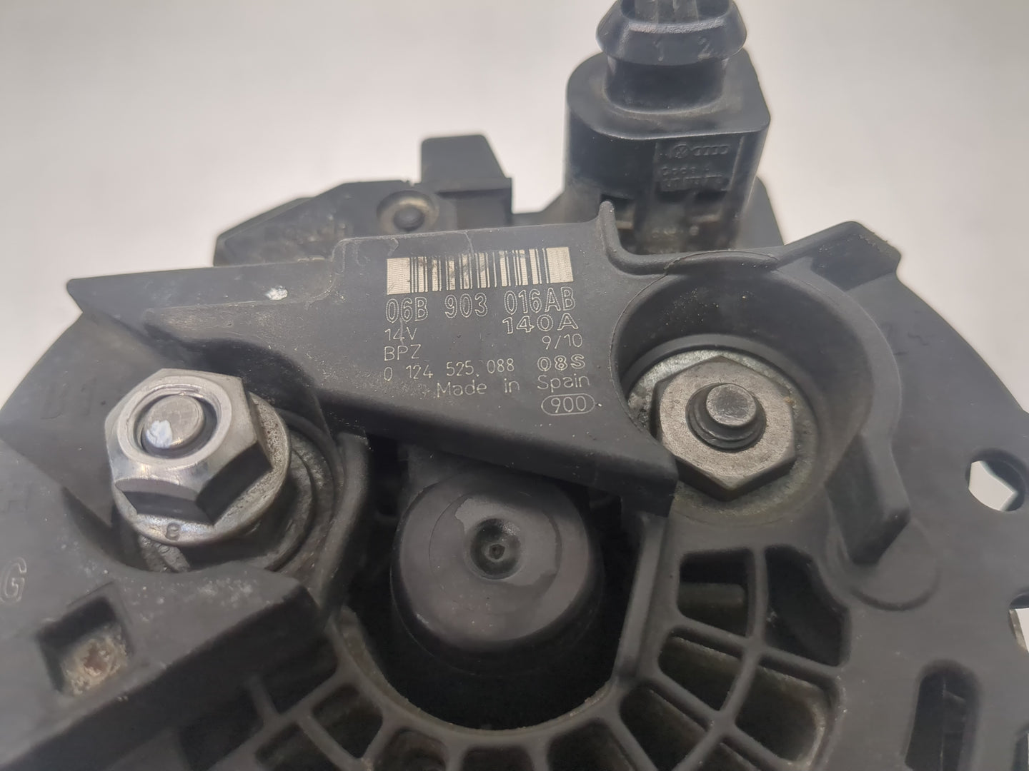 2009-2017 Volkswagen Cc Alternator Replacement Generator Charging Assembly Engine OEM P/N:07K 903 023 A Fits OEM Used Auto P