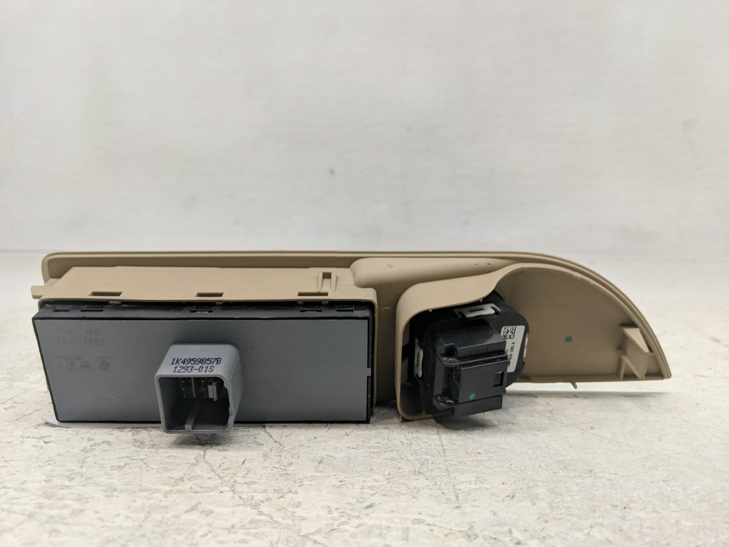 2009-2017 Volkswagen Cc Master Power Window Switch Replacement Driver Side Left P/N:1K0 959 565 K Fits OEM Used Auto Parts -