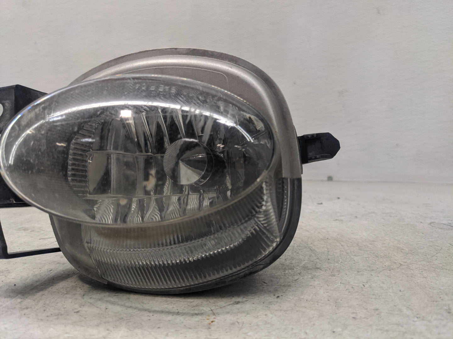 2013-2017 Volkswagen Cc Passenger Right Oem Fog Light Lamp - Oemusedautoparts1.com