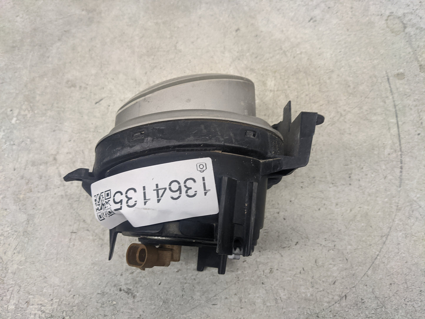 2013-2017 Volkswagen Cc Passenger Right Oem Fog Light Lamp - Oemusedautoparts1.com