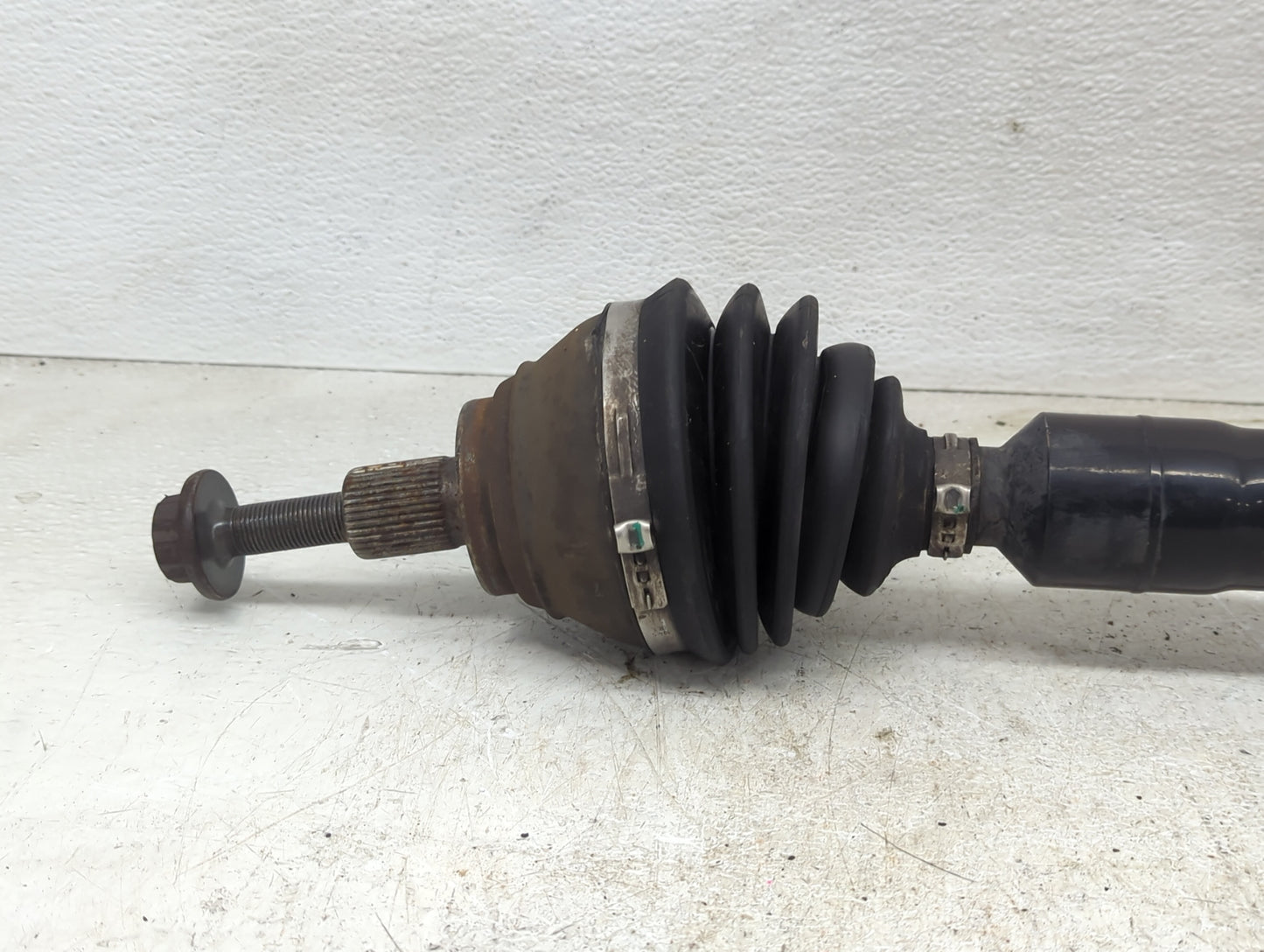 2011-2017 Volkswagen Cc Axle Shaft Front Driver Cv C/v - Oemusedautoparts1.com