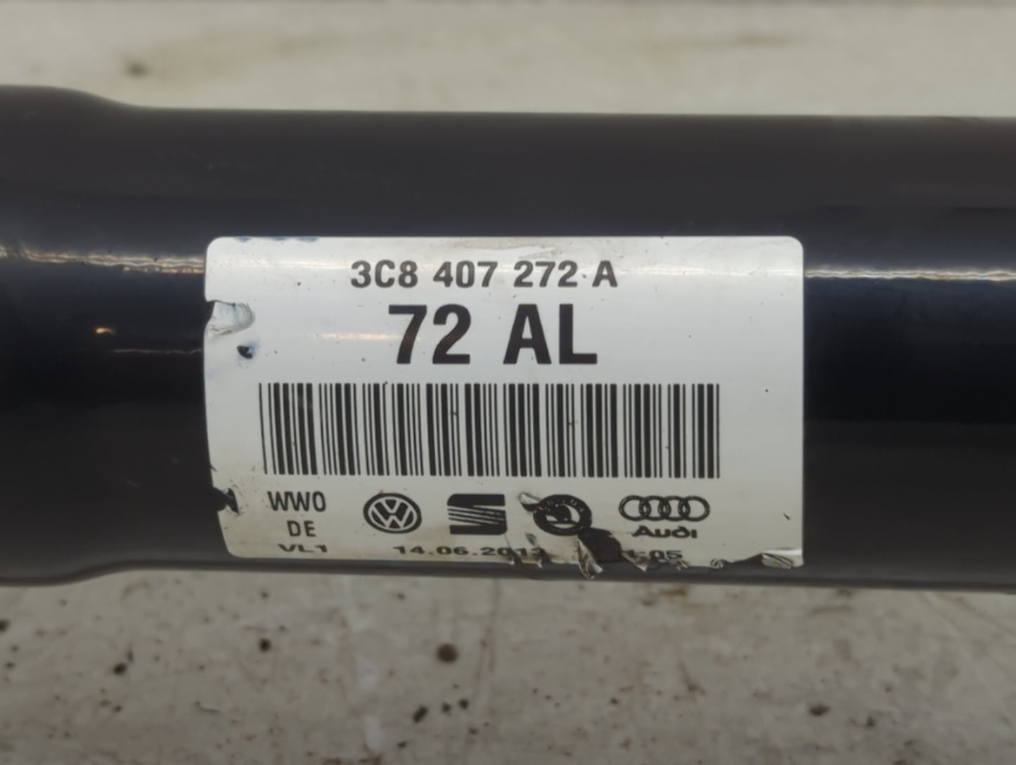 2011-2017 Volkswagen Cc Axle Shaft Front Driver Cv C/v - Oemusedautoparts1.com