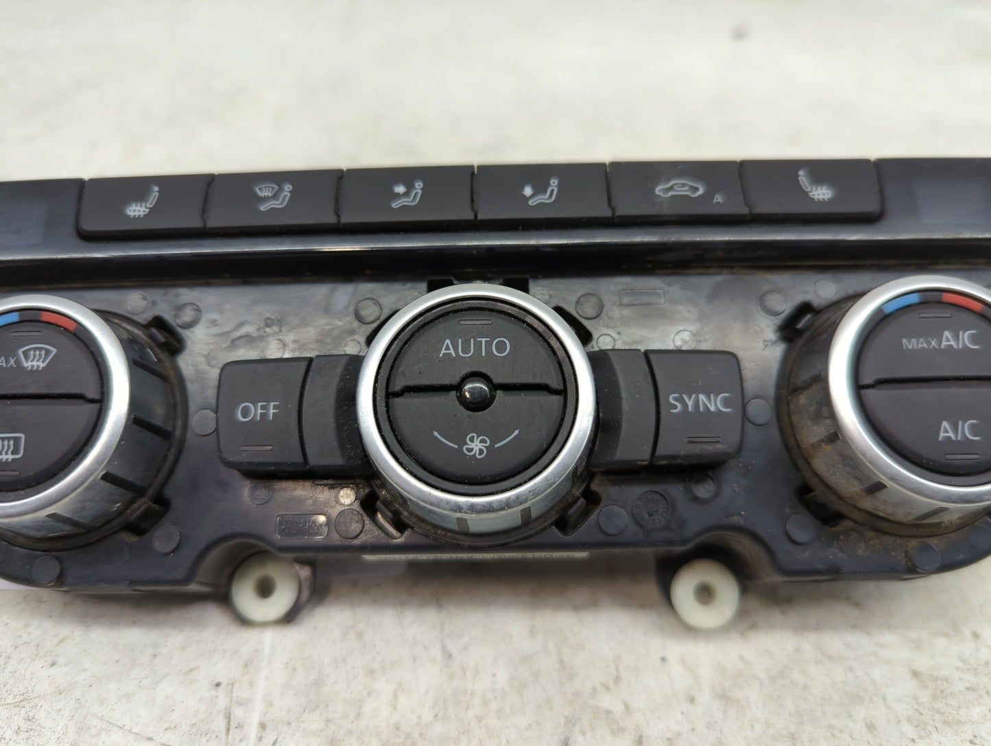 2013-2014 Volkswagen Cc Climate Control Module Temperature AC/Heater Replacement P/N:3AA907044BH 5HB011257-57 Fits Fits 2013