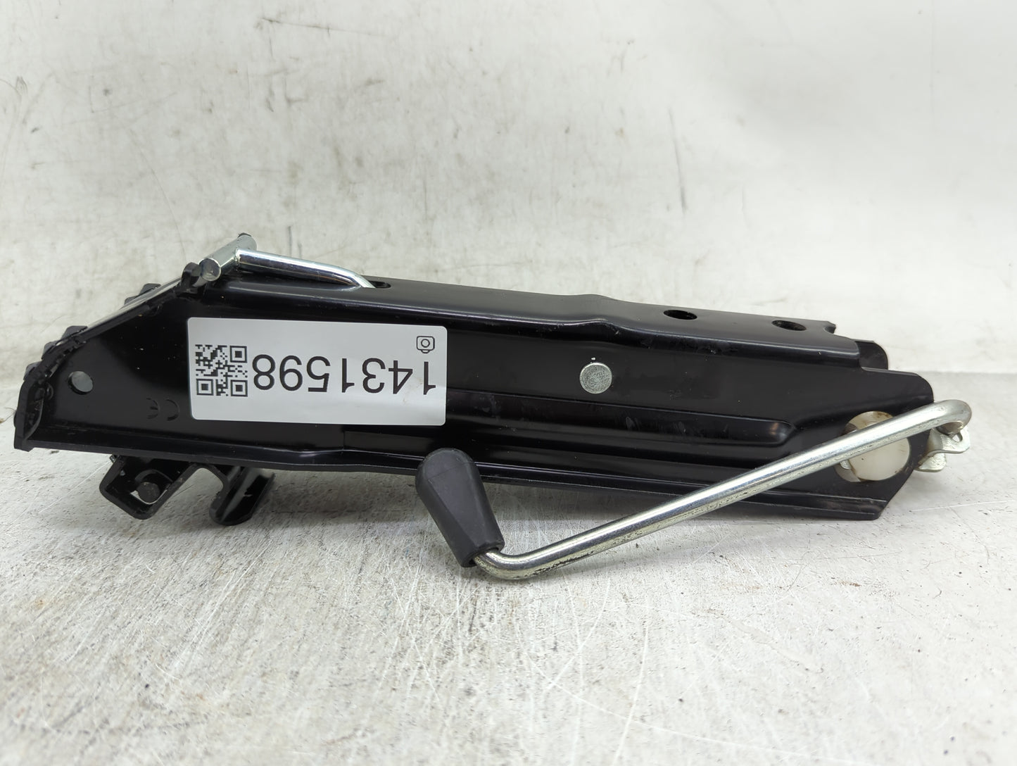 2014 Volkswagen Cc Spare Scissor Car Jack - Oemusedautoparts1.com