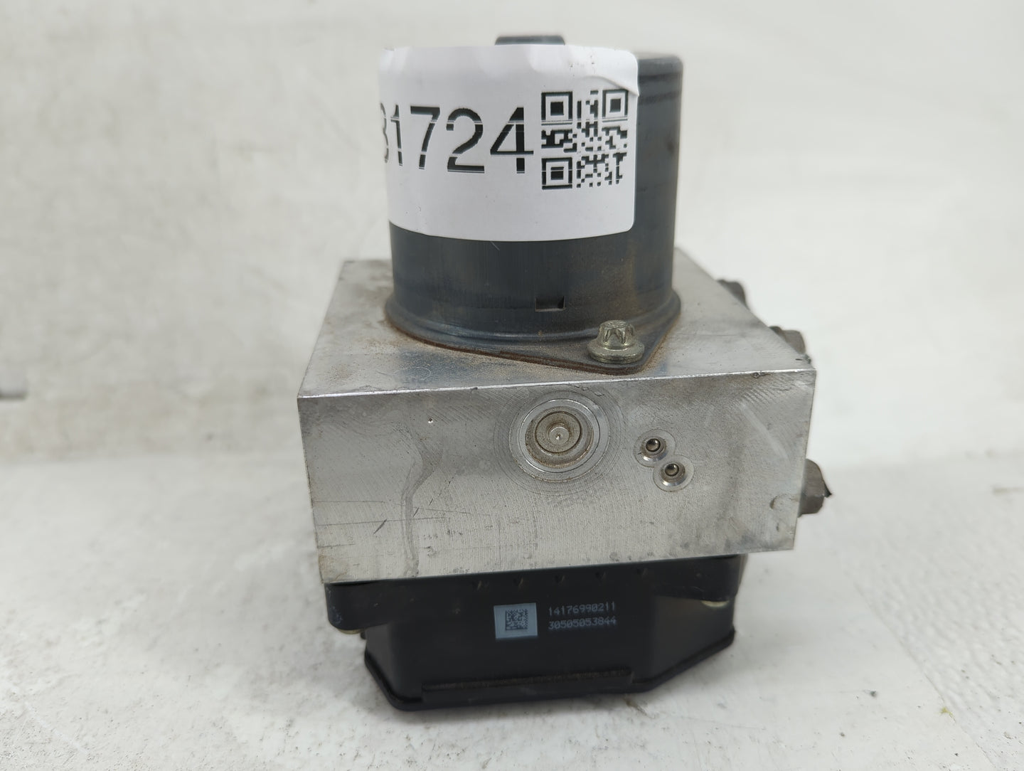 2011-2017 Volkswagen Cc ABS Pump Control Module Replacement P/N:3AA 614 109 AP Fits Fits 2011 2012 2013 2014 2015 2016 2017 