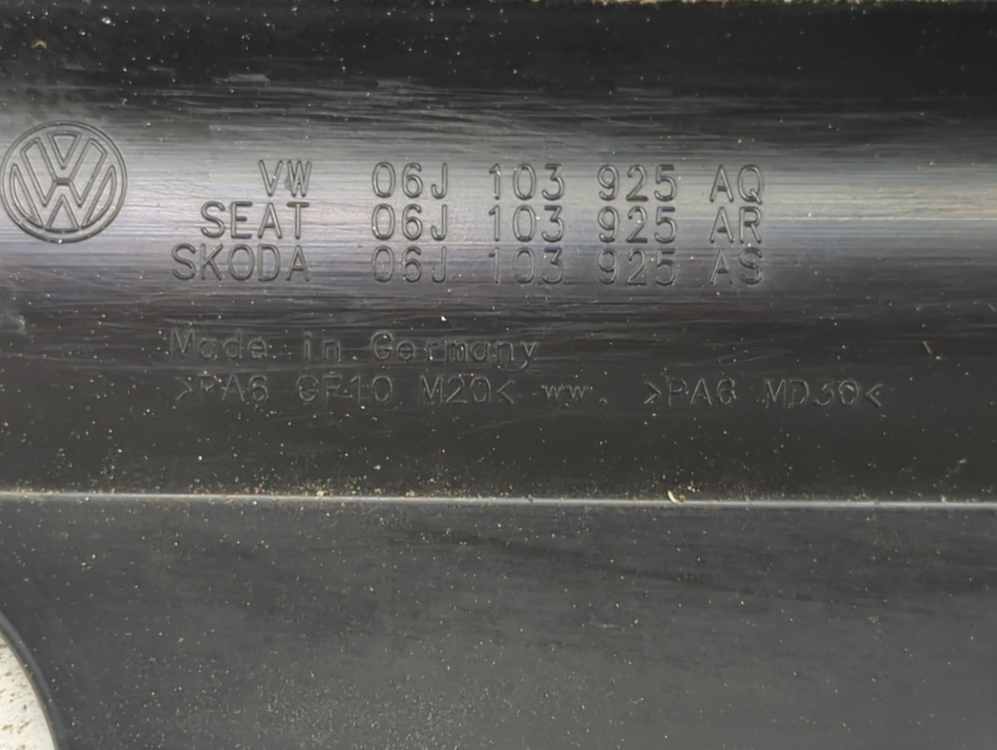 2014 Volkswagen Cc Engine Cover - Oemusedautoparts1.com