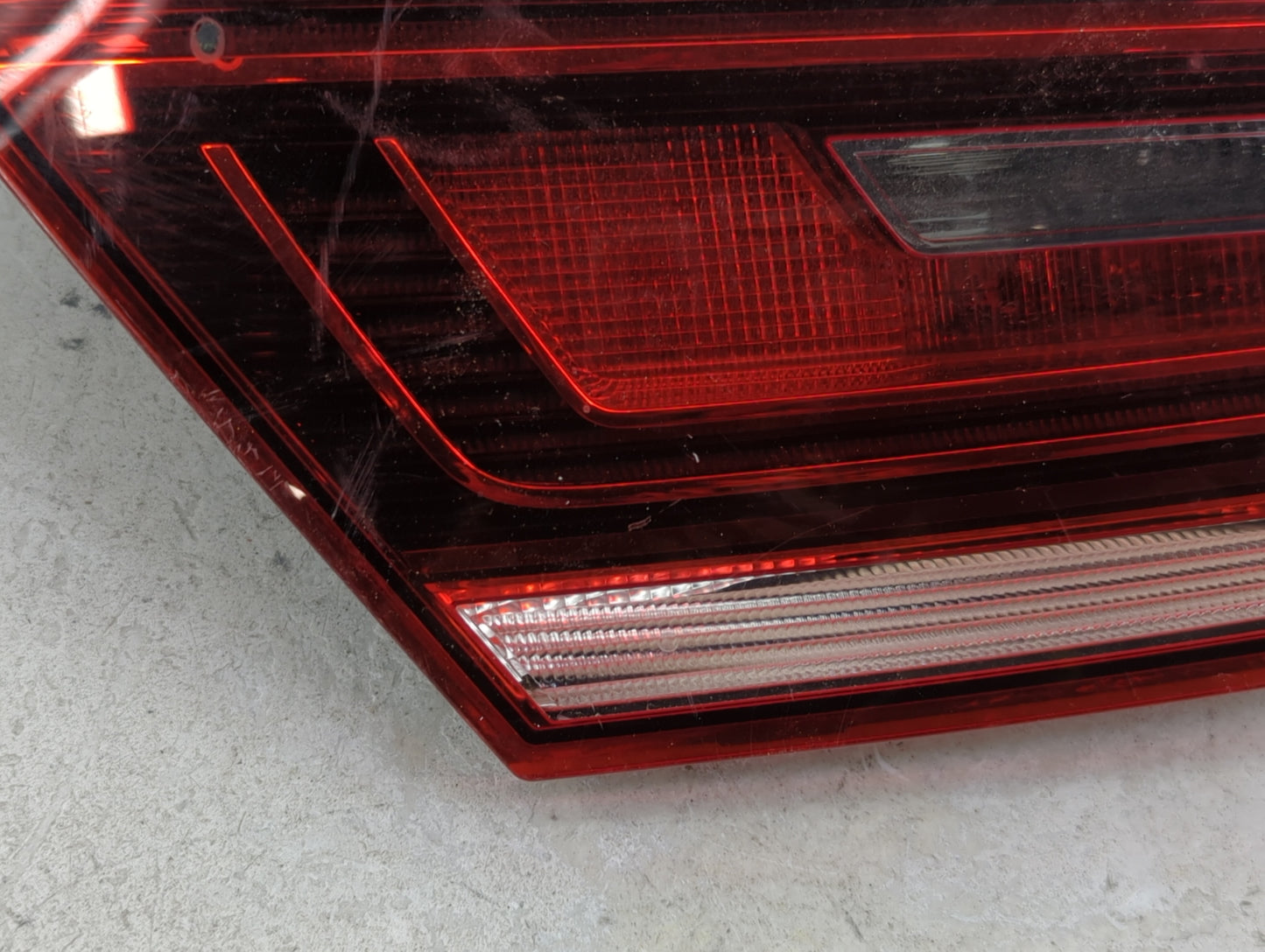 2013-2017 Volkswagen Cc Tail Light Assembly Passenger Right OEM P/N:3C8 945 307 R Fits Fits 2013 2014 2015 2016 2017 OEM Use