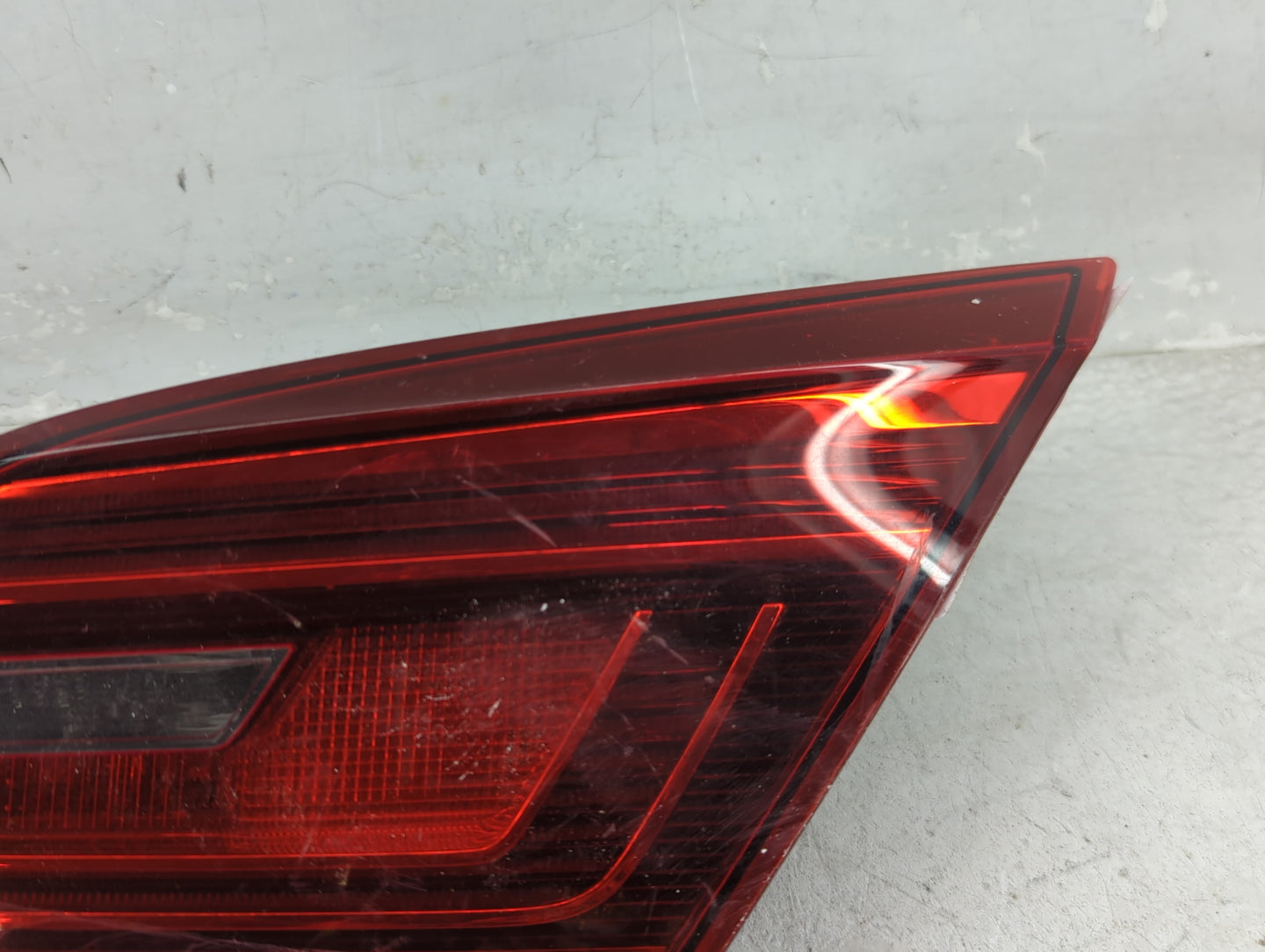 2013-2017 Volkswagen Cc Tail Light Assembly Passenger Right OEM P/N:3C8 945 308 Fits Fits 2013 2014 2015 2016 2017 OEM Used 