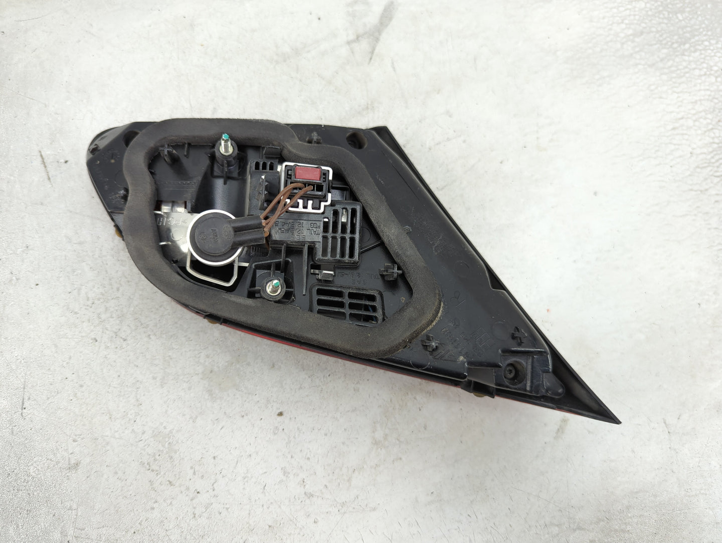 2013-2017 Volkswagen Cc Tail Light Assembly Passenger Right OEM P/N:3C8 945 308 Fits Fits 2013 2014 2015 2016 2017 OEM Used 