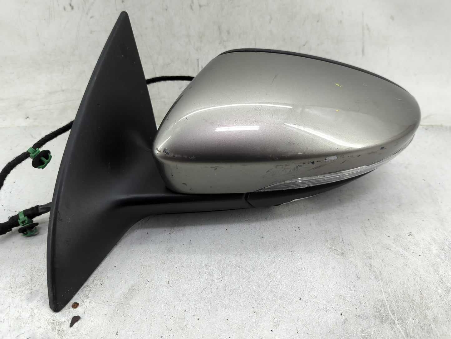 2013-2017 Volkswagen Cc Driver Side View Mirror - Left Door Mirror OEM Used - Oemusedautoparts1.com