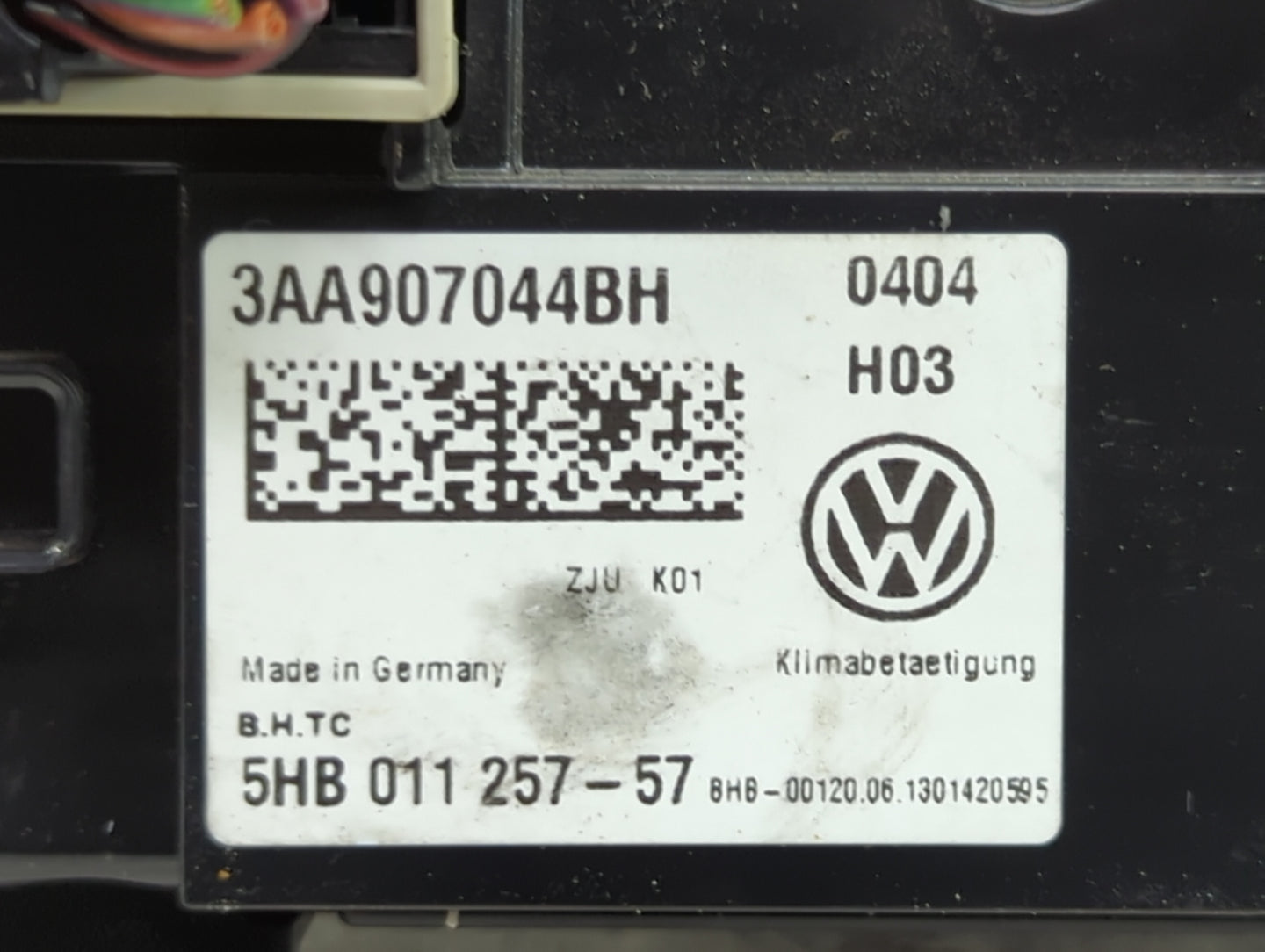 2013-2014 Volkswagen Cc Climate Control Module Temperature AC/Heater Replacement P/N:3AA907044BH 5HB011257-57 Fits Fits 2013