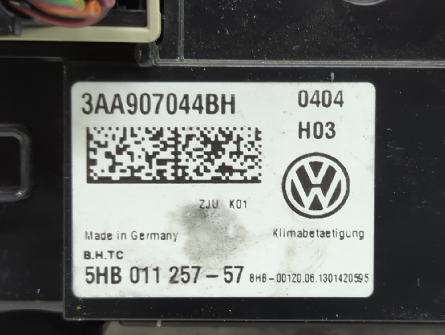 2013-2014 Volkswagen Cc Climate Control Module Temperature AC/Heater Replacement P/N:3AA907044BH 5HB011257-57 Fits Fits 2013