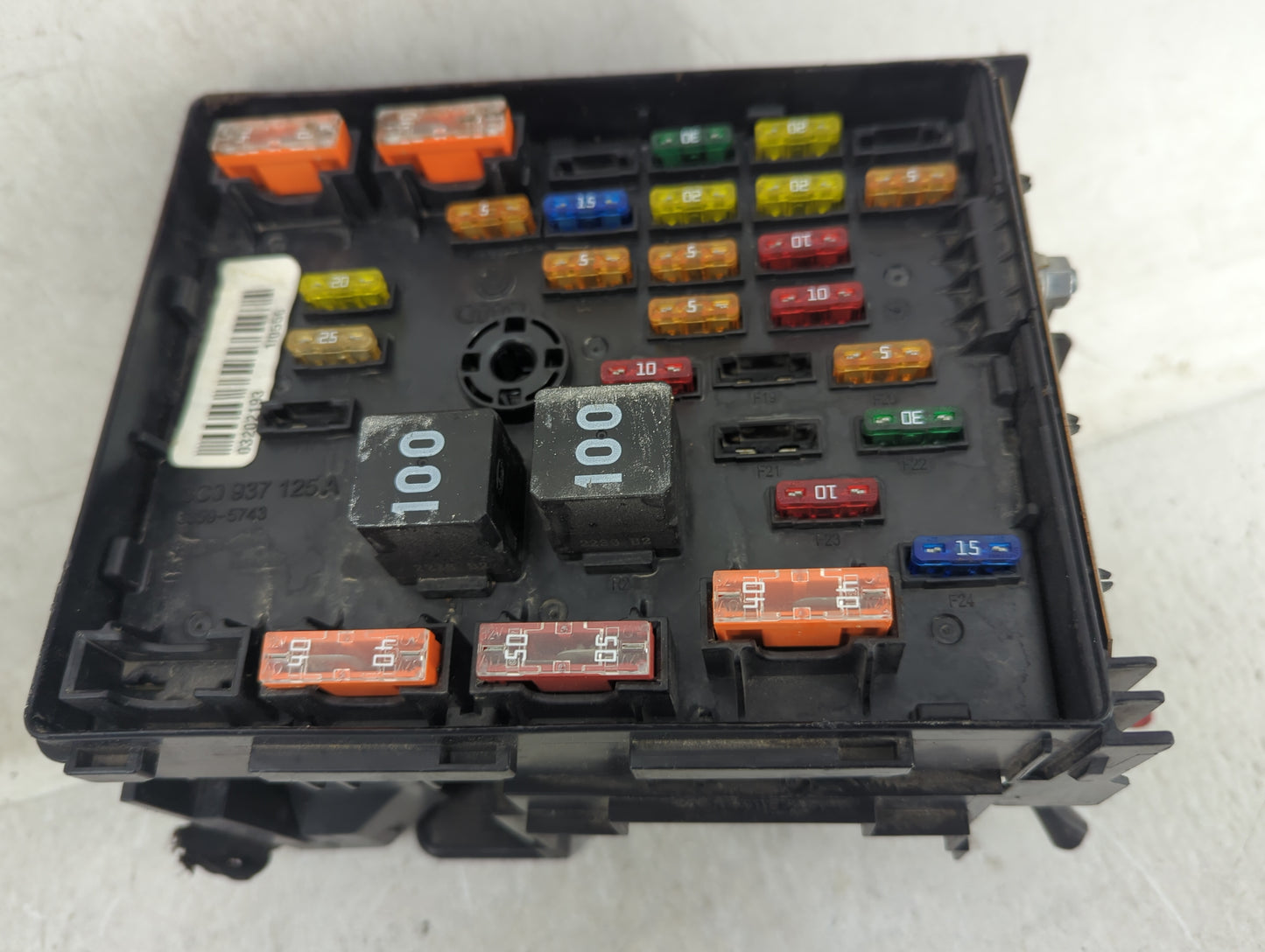 2013-2017 Volkswagen Cc Fusebox Fuse Box Panel Relay Module P/N:3C0 937 125 A Fits OEM Used Auto Parts - Oemusedautoparts1.c