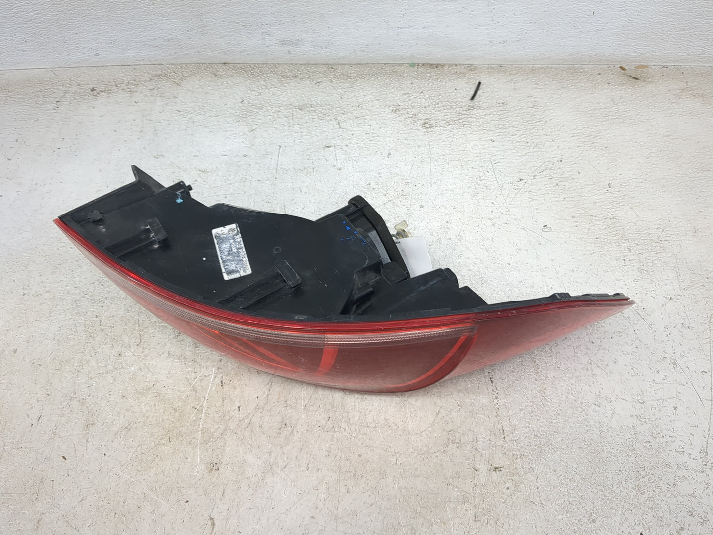 2013-2017 Volkswagen Cc Driver Left Side Deck Lid Mounted Tail Light 1464791 - Oemusedautoparts1.com