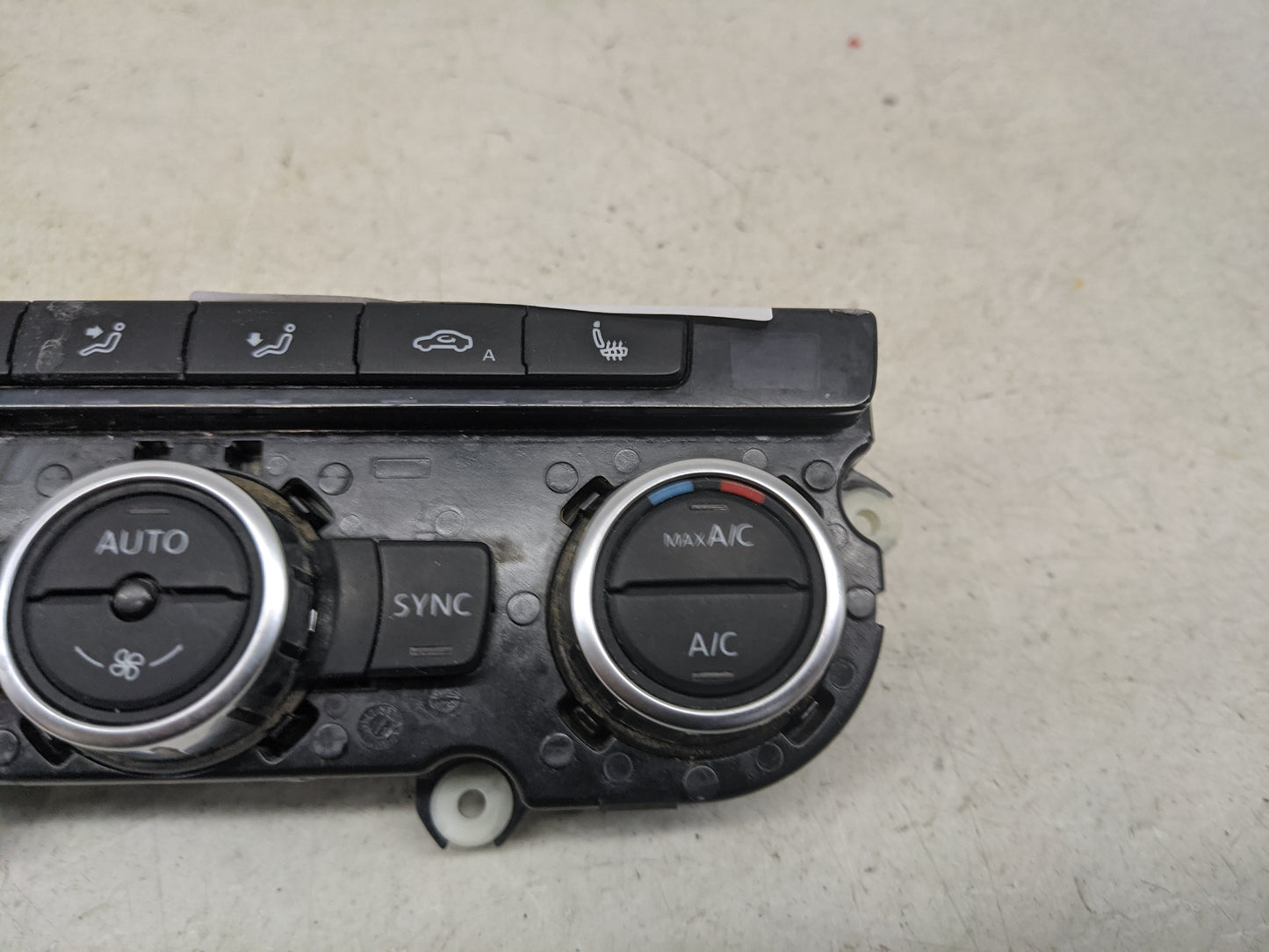 2013-2014 Volkswagen Cc Climate Control Module Temperature AC/Heater Replacement P/N:3AA907044BH 5HB011257-57 Fits Fits 2013