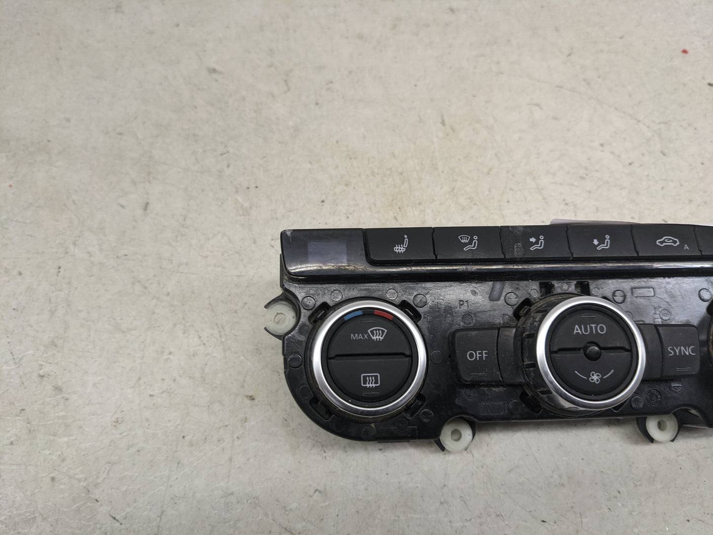 2013-2014 Volkswagen Cc Climate Control Module Temperature AC/Heater Replacement P/N:3AA907044BH 5HB011257-57 Fits Fits 2013