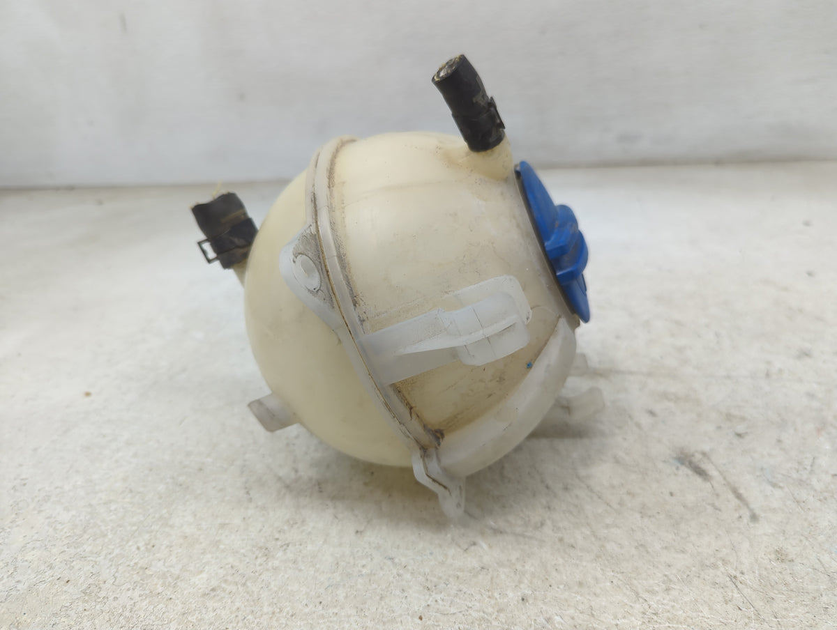 2009-2017 Volkswagen Cc Radiator Coolant Overflow Expansion Tank Bottle 1465532 - Oemusedautoparts1.com