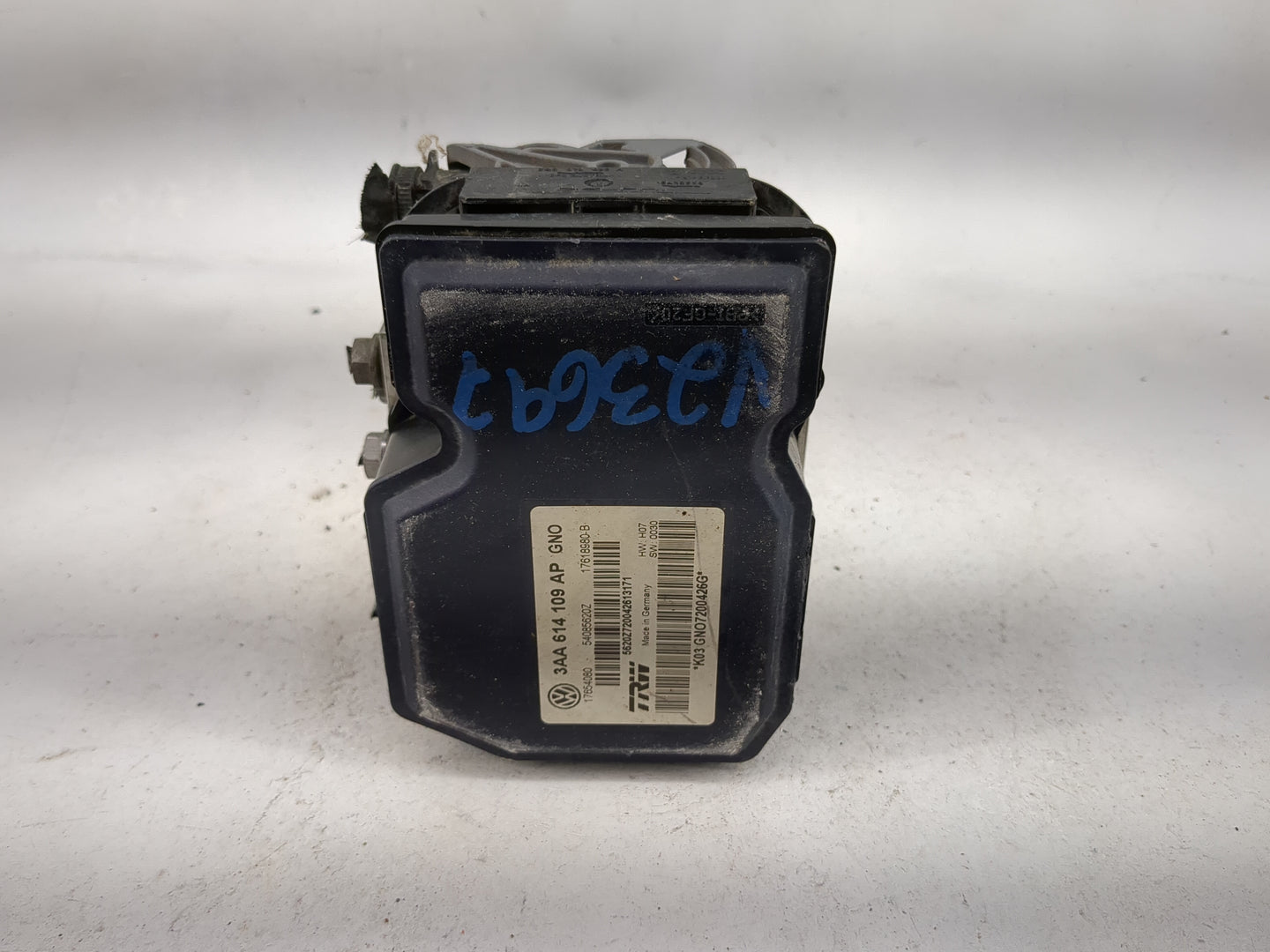 2011-2015 Volkswagen Cc ABS Pump Control Module Replacement P/N:3AA614109AP 17654080, 54085620Z Fits Fits 2011 2012 2013 201