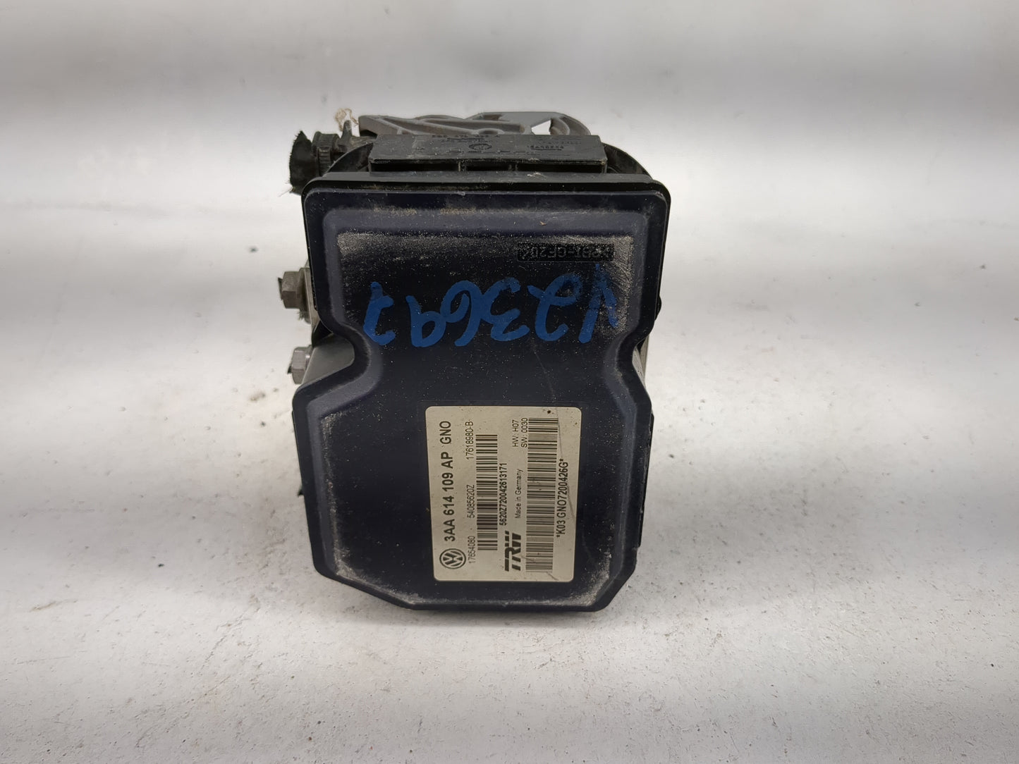 2011-2015 Volkswagen Cc ABS Pump Control Module Replacement P/N:3AA614109AP 17654080, 54085620Z Fits Fits 2011 2012 2013 201