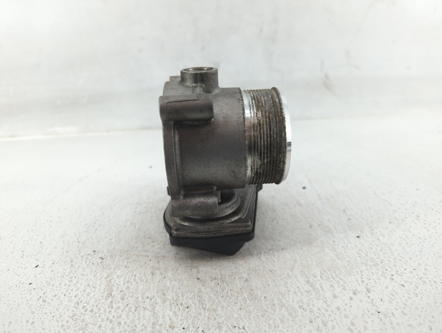 2009-2017 Volkswagen Cc Throttle Body P/N:06F 133 062 T Fits OEM Used Auto Parts - Oemusedautoparts1.com