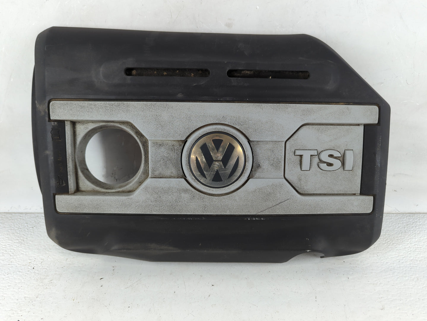 2014 Volkswagen Cc Engine Cover - Oemusedautoparts1.com
