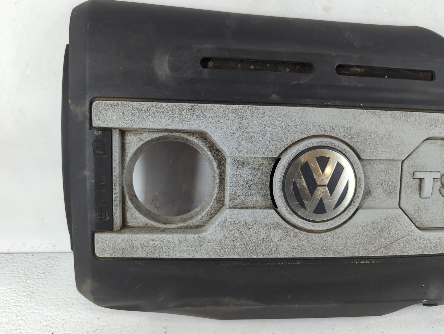 2014 Volkswagen Cc Engine Cover - Oemusedautoparts1.com