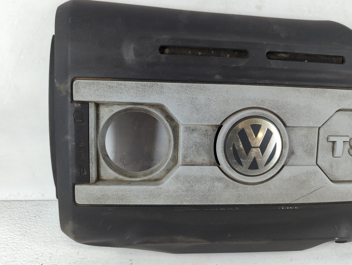 2014 Volkswagen Cc Engine Cover - Oemusedautoparts1.com