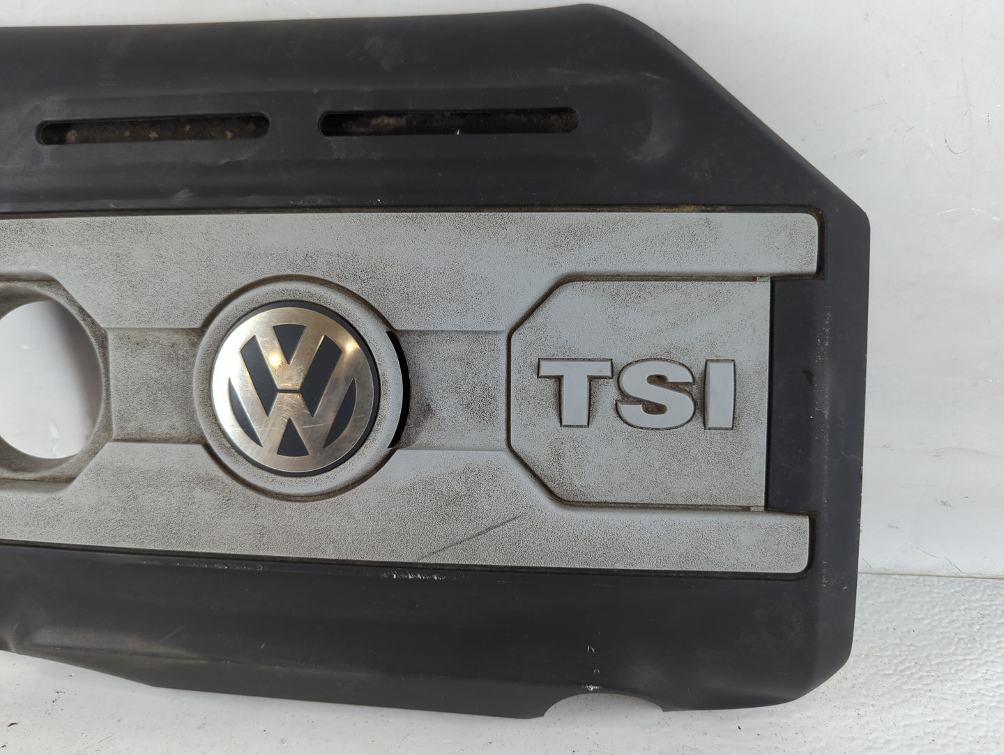 2014 Volkswagen Cc Engine Cover - Oemusedautoparts1.com