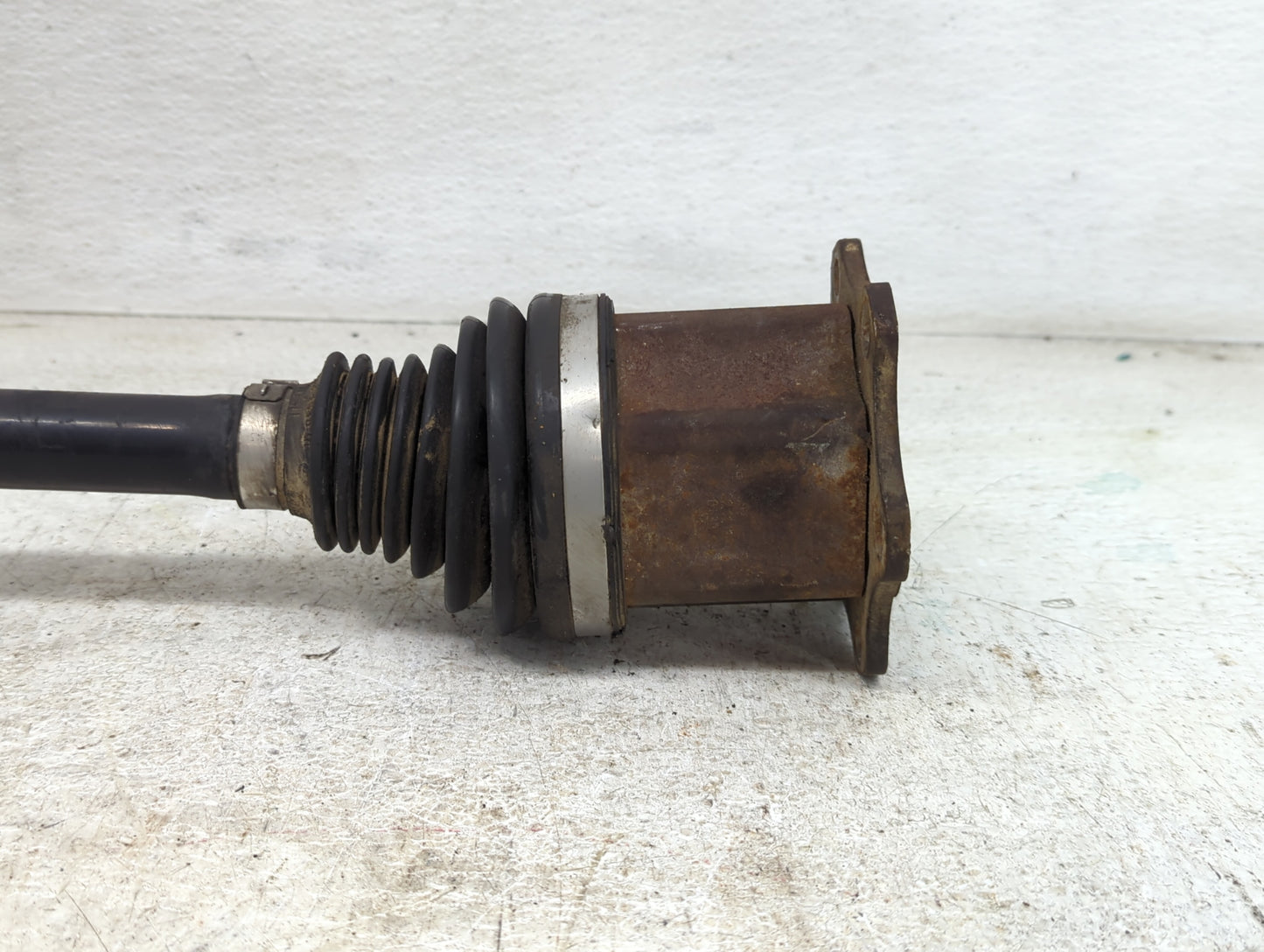 2013-2013 Volkswagen Golf Axle Shaft Front Driver Cv C/v - Oemusedautoparts1.com