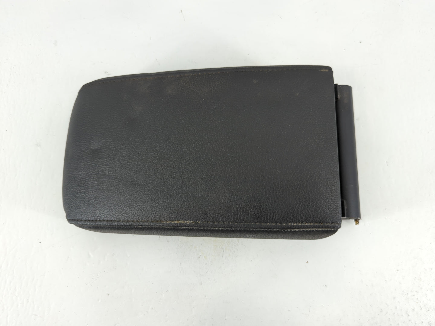 2012-2018 Volkswagen Jetta Center Console Armrest Cover Lid Fits Fits 2012 2013 2014 2015 2016 2017 2018 OEM Used Auto Parts