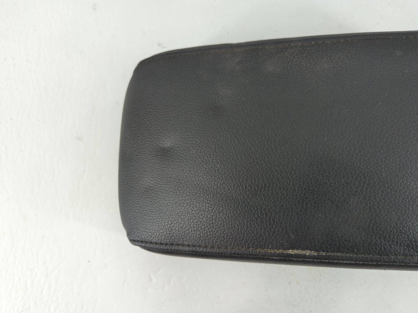 2012-2018 Volkswagen Jetta Center Console Armrest Cover Lid Fits Fits 2012 2013 2014 2015 2016 2017 2018 OEM Used Auto Parts