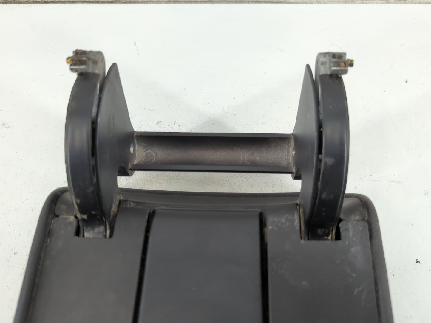 2012-2018 Volkswagen Jetta Center Console Armrest Cover Lid Fits Fits 2012 2013 2014 2015 2016 2017 2018 OEM Used Auto Parts