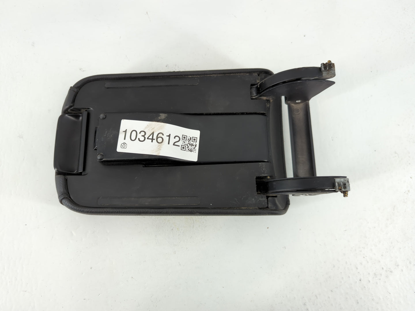 2012-2018 Volkswagen Jetta Center Console Armrest Cover Lid Fits Fits 2012 2013 2014 2015 2016 2017 2018 OEM Used Auto Parts