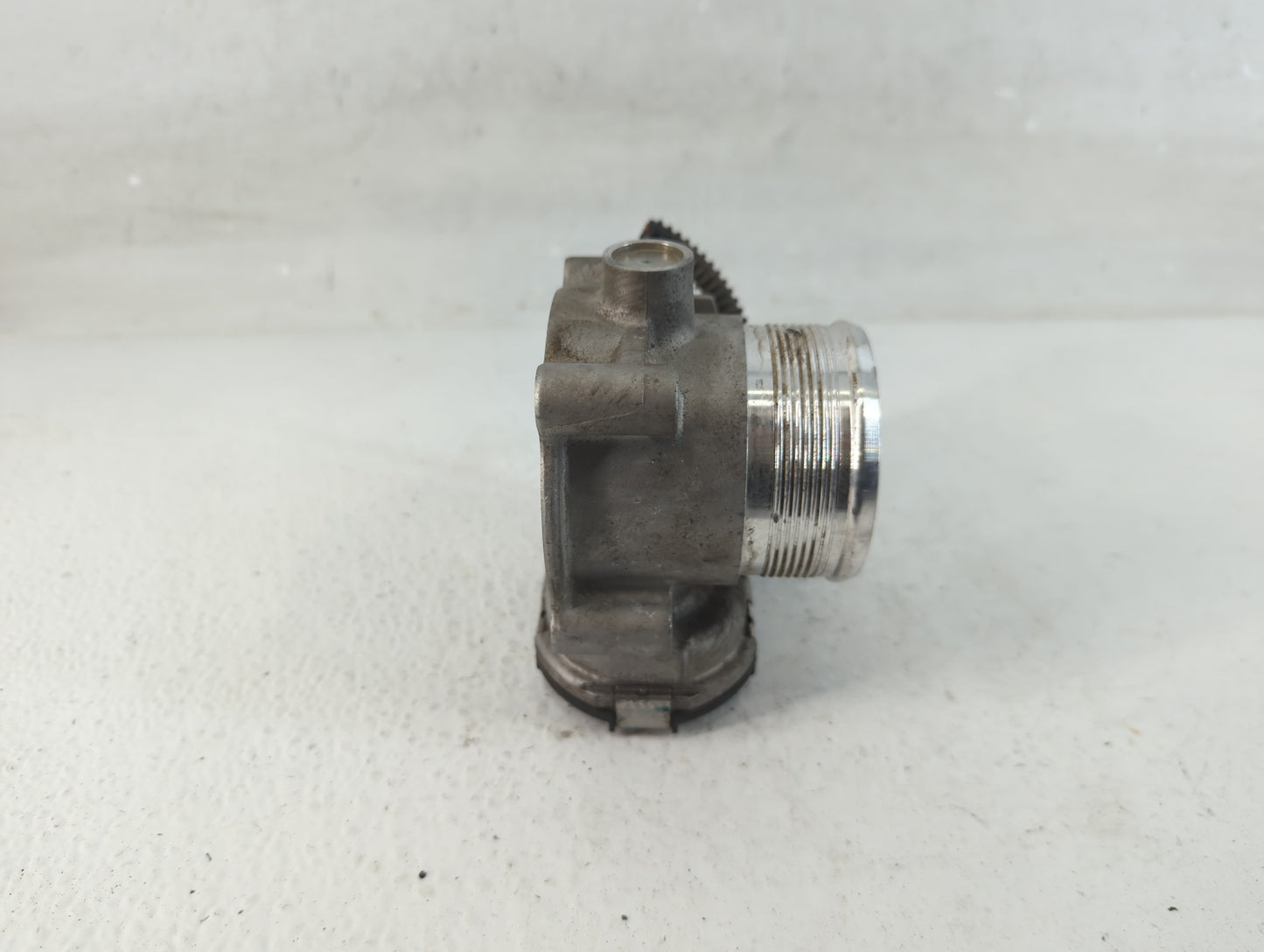 2014-2017 Volkswagen Jetta Throttle Body P/N:06K 133 06 Fits Fits 2014 2015 2016 2017 OEM Used Auto Parts - Oemusedautoparts