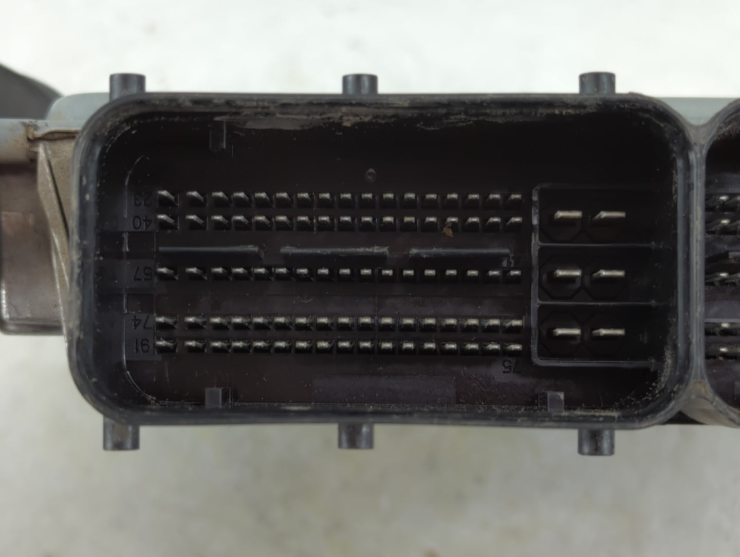 2014 Volkswagen Jetta PCM Engine Control Computer ECU ECM PCU OEM P/N:06K 907 425 06K 906 070 F Fits OEM Used Auto Parts - O