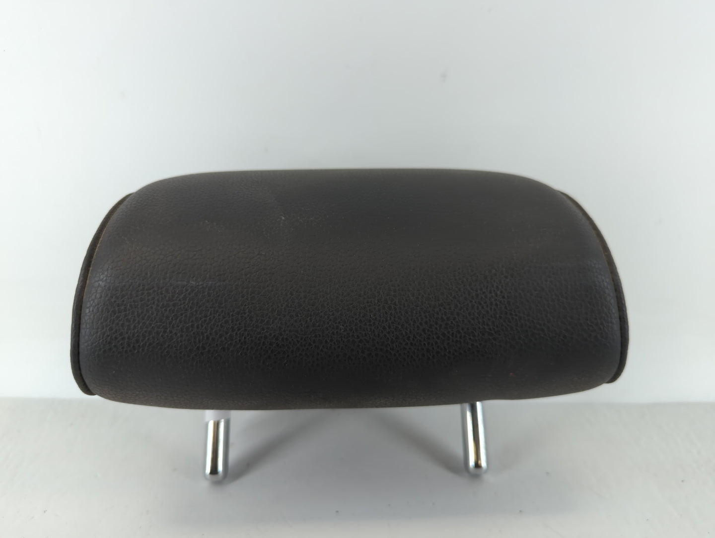 2014 Volkswagen Jetta Headrest Head Rest Rear Center Seat Fits OEM Used Auto Parts - Oemusedautoparts1.com