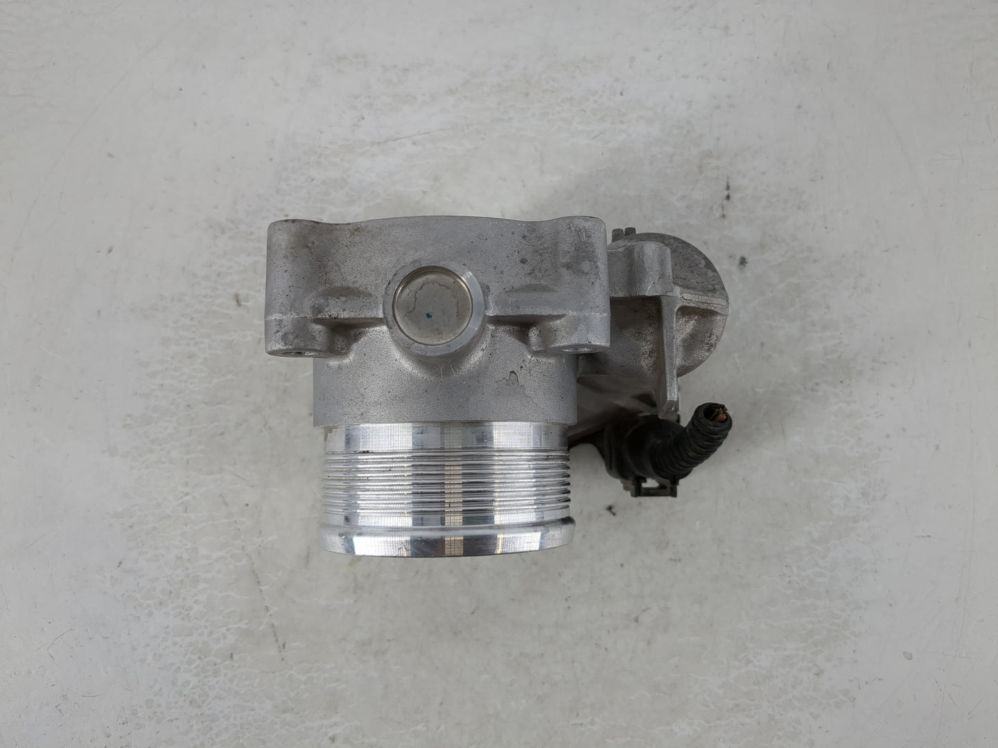 2014-2017 Volkswagen Jetta Throttle Body P/N:06K 133 062 D 06K 133 06 Fits Fits 2014 2015 2016 2017 OEM Used Auto Parts - Oe