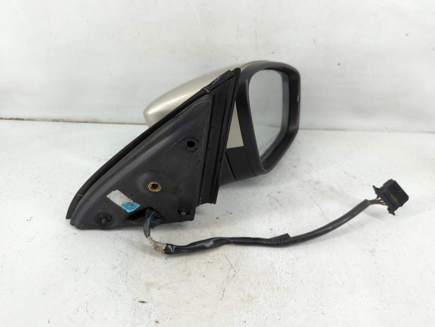 2011-2016 Volkswagen Jetta Passenger Side View Mirror - Right Door Mirror OEM Used - Oemusedautoparts1.com