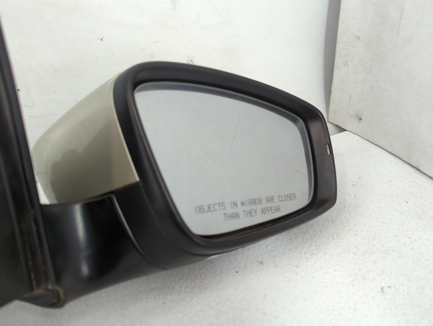 2011-2016 Volkswagen Jetta Passenger Side View Mirror - Right Door Mirror OEM Used - Oemusedautoparts1.com