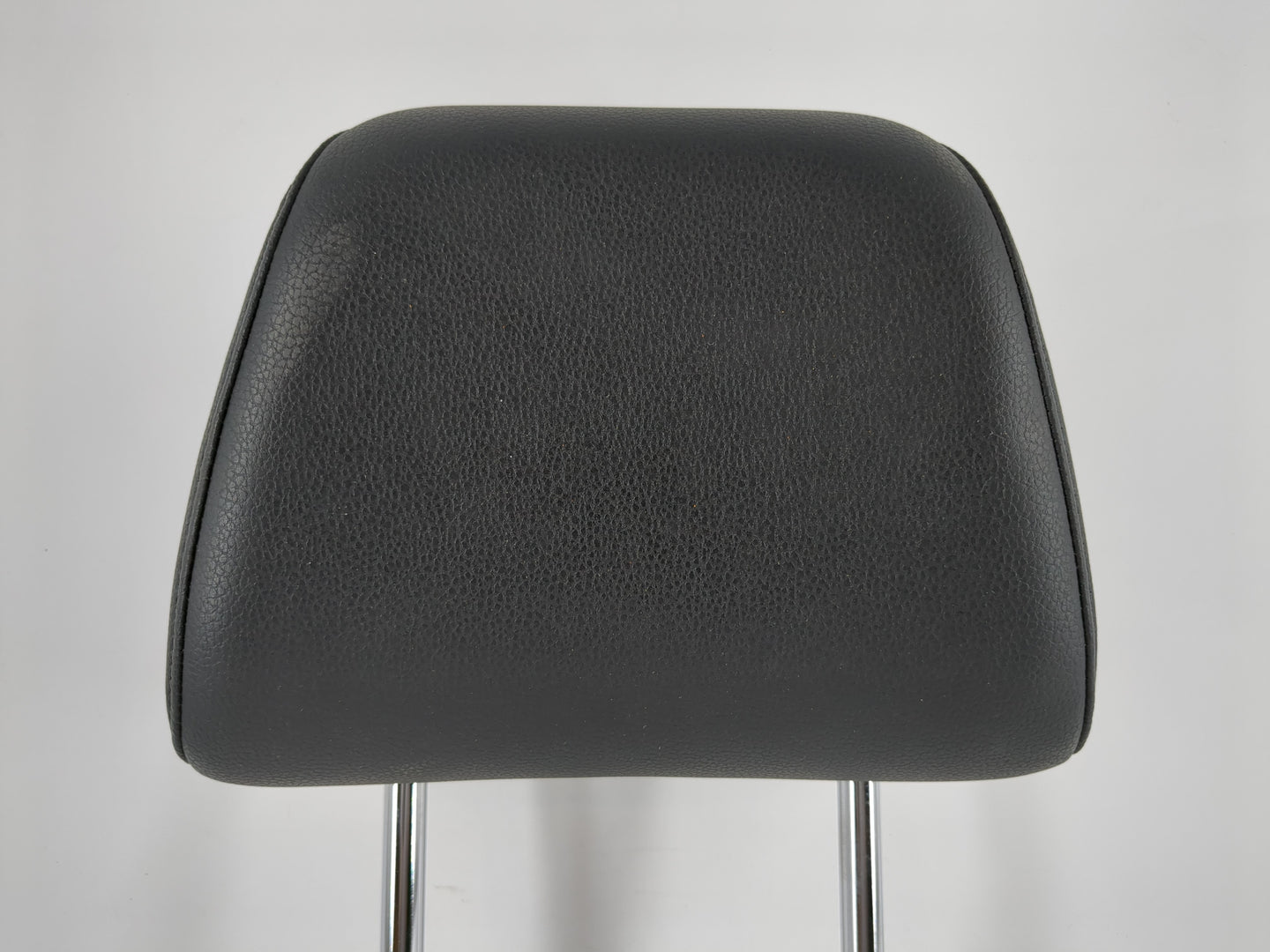 2011-2014 Volkswagen Jetta Headrest Head Rest Rear Seat Fits Fits 2011 2012 2013 2014 OEM Used Auto Parts - Oemusedautoparts