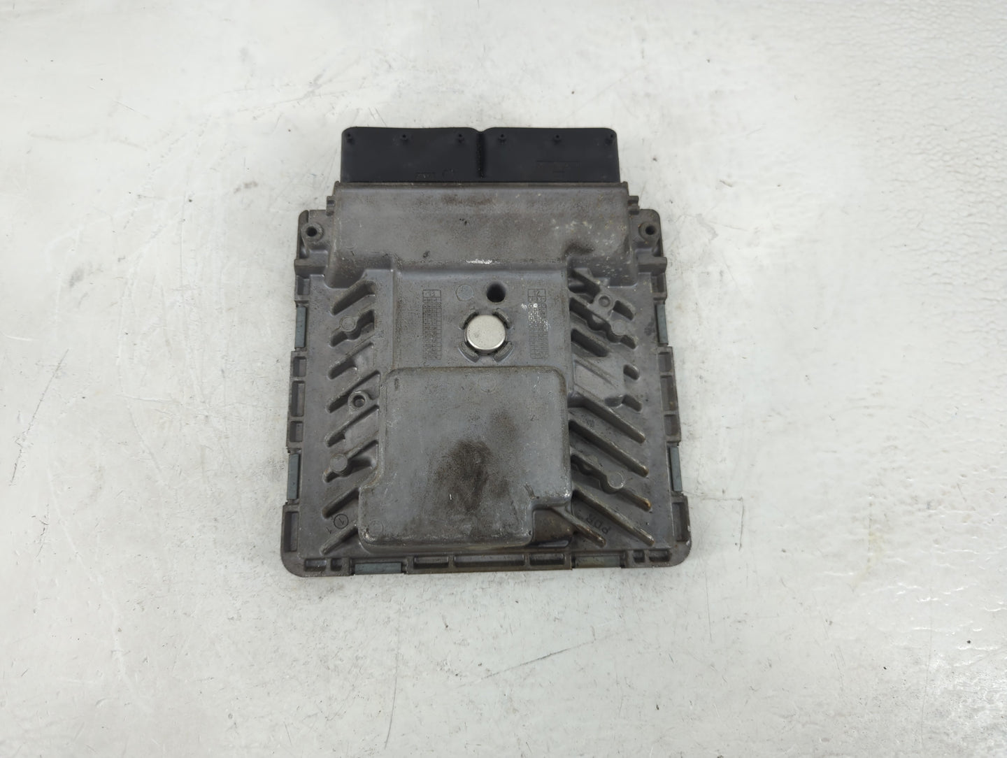 2014 Volkswagen Jetta PCM Engine Control Computer ECU ECM PCU OEM P/N:06K 906 070F Fits OEM Used Auto Parts - Oemusedautopar