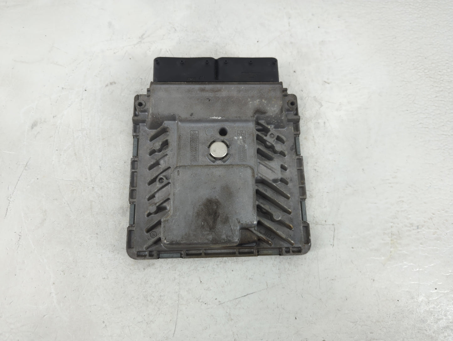 2014 Volkswagen Jetta PCM Engine Control Computer ECU ECM PCU OEM P/N:06K 906 070F Fits OEM Used Auto Parts - Oemusedautopar