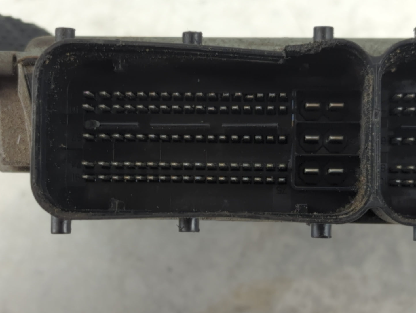 2014 Volkswagen Jetta PCM Engine Control Computer ECU ECM PCU OEM P/N:06K 906 070F Fits OEM Used Auto Parts - Oemusedautopar