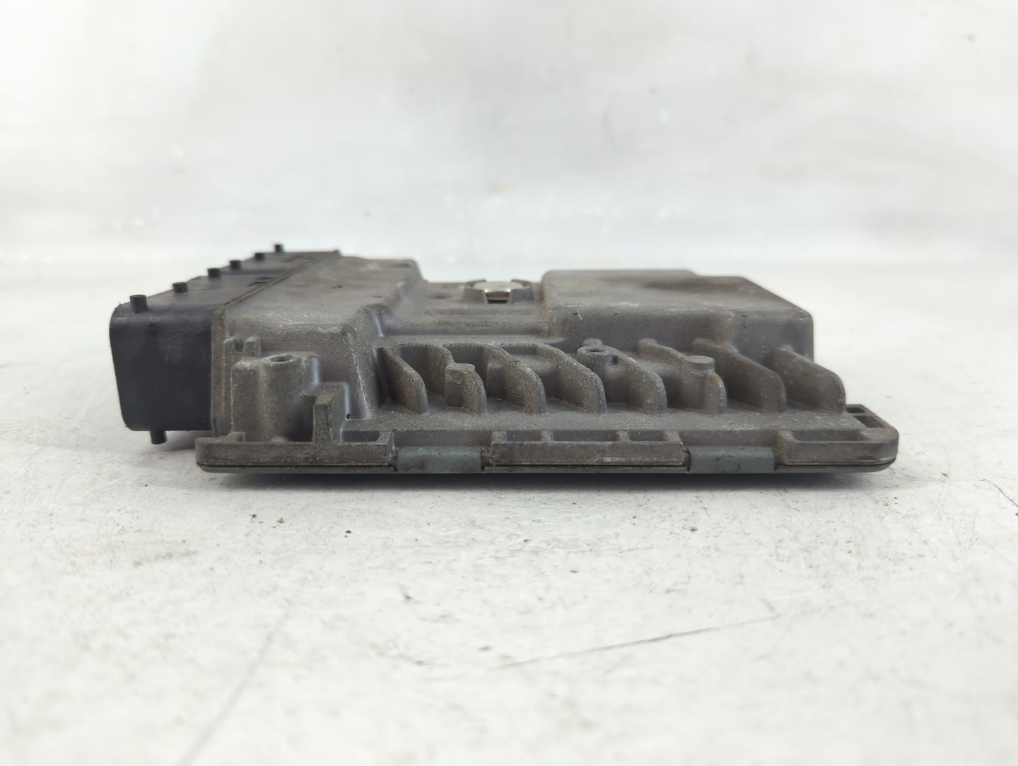 2014 Volkswagen Jetta PCM Engine Control Computer ECU ECM PCU OEM P/N:06K 906 070F Fits OEM Used Auto Parts - Oemusedautopar