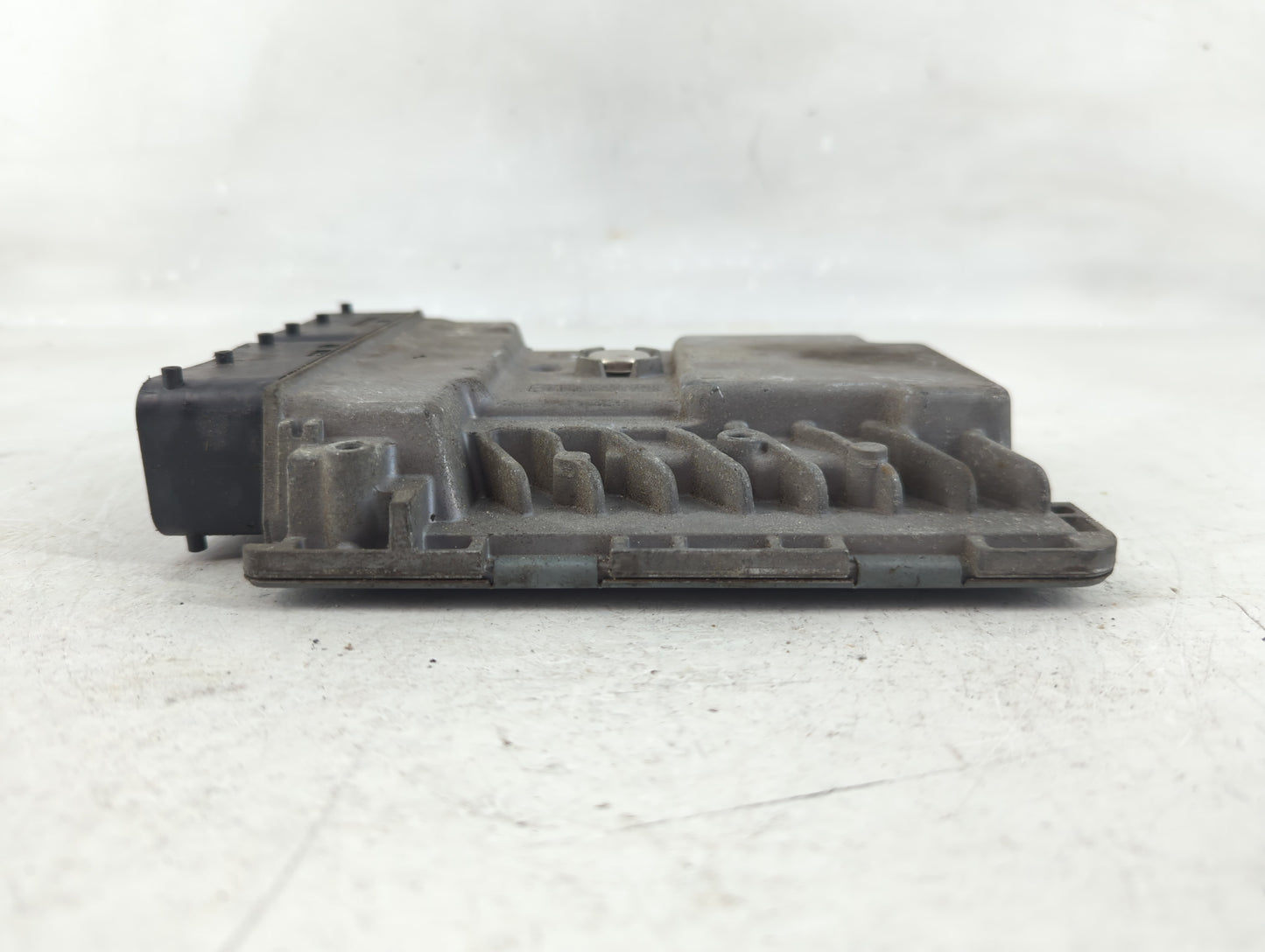 2014 Volkswagen Jetta PCM Engine Control Computer ECU ECM PCU OEM P/N:06K 906 070F Fits OEM Used Auto Parts - Oemusedautopar